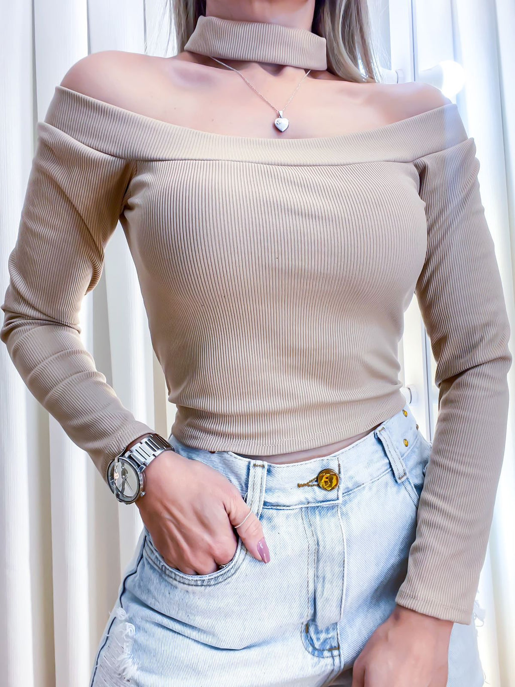 Cropped Feminino em Ribana Manga Longa Costa Única com Gola
