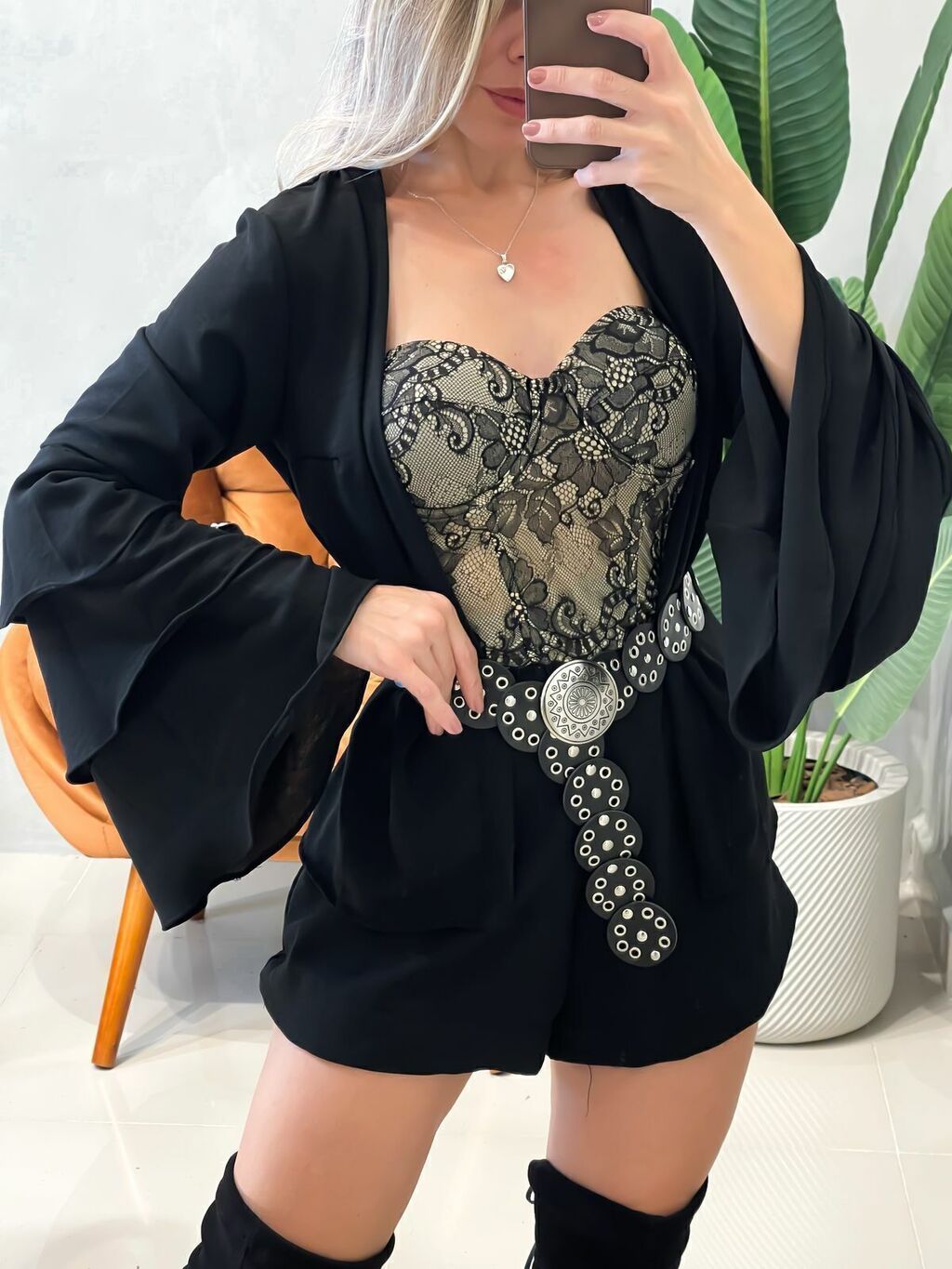 Conjunto Feminino em Duna Shorts e Blusa Manga Longa Boho Chic