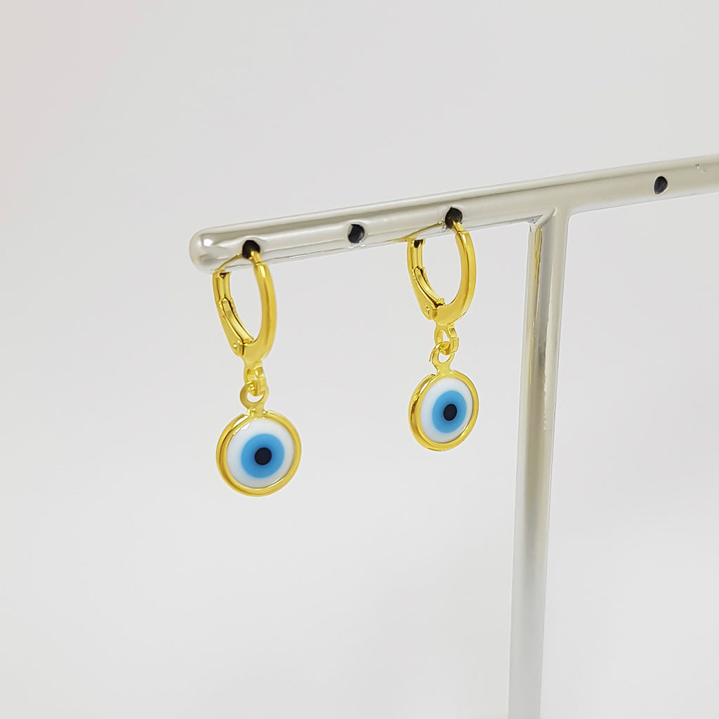 Brinco em argola de click com olho grego pendurado M BANHADO A OURO 18K