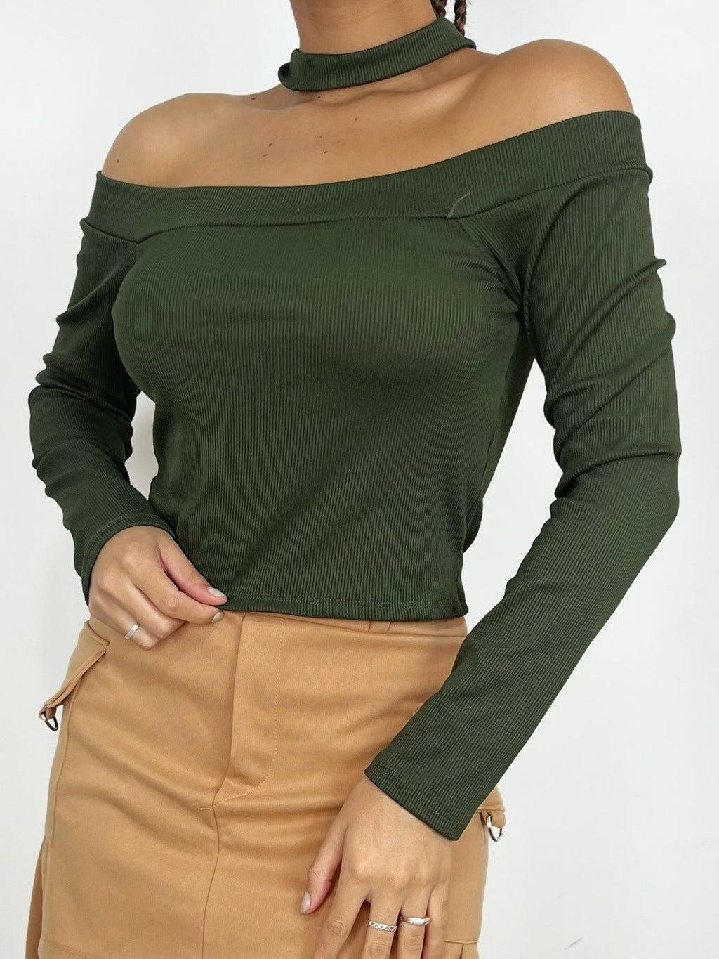 Cropped Feminino em Ribana Manga Longa Costa Única com Gola