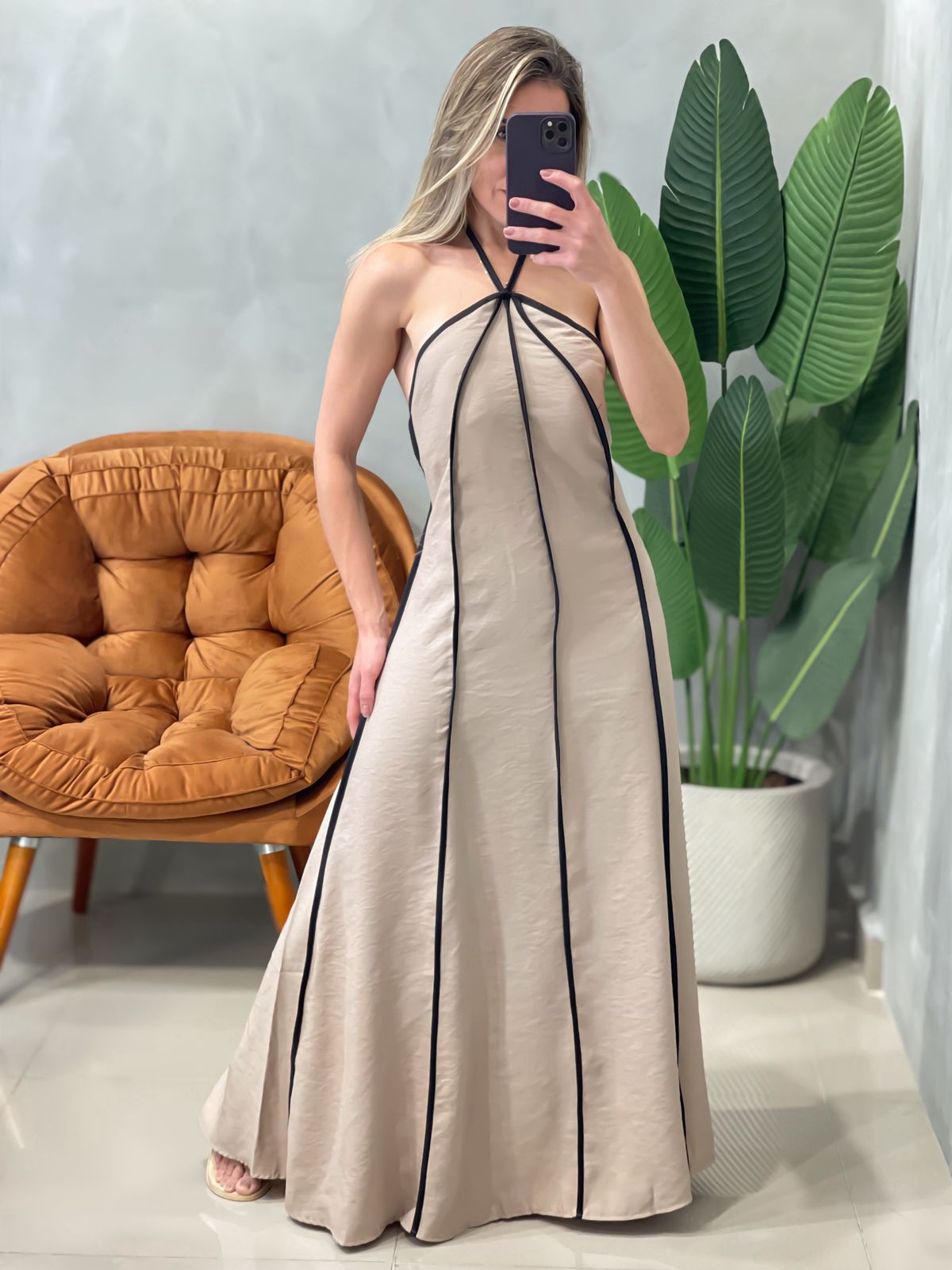 Vestido Longo em Crepinho Frente Única com Amarração e Lastex Heloisa Ref. 1618