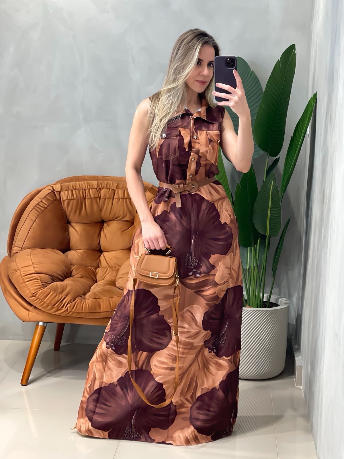 Vestido Longo em Crepe Regata com Bolsos Estampado