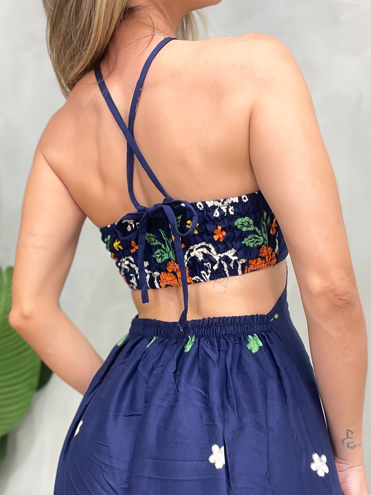 Vestido Longo em Crepe Costas Nua com Amarração