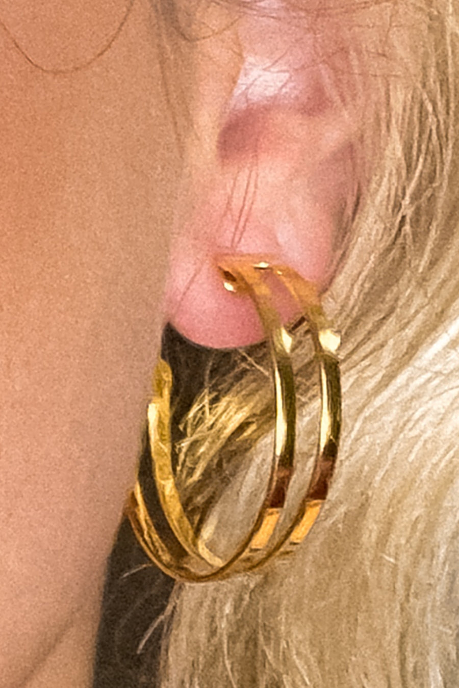 Brinco Argola Media Dupla Vazada Banhado em Ouro 18k