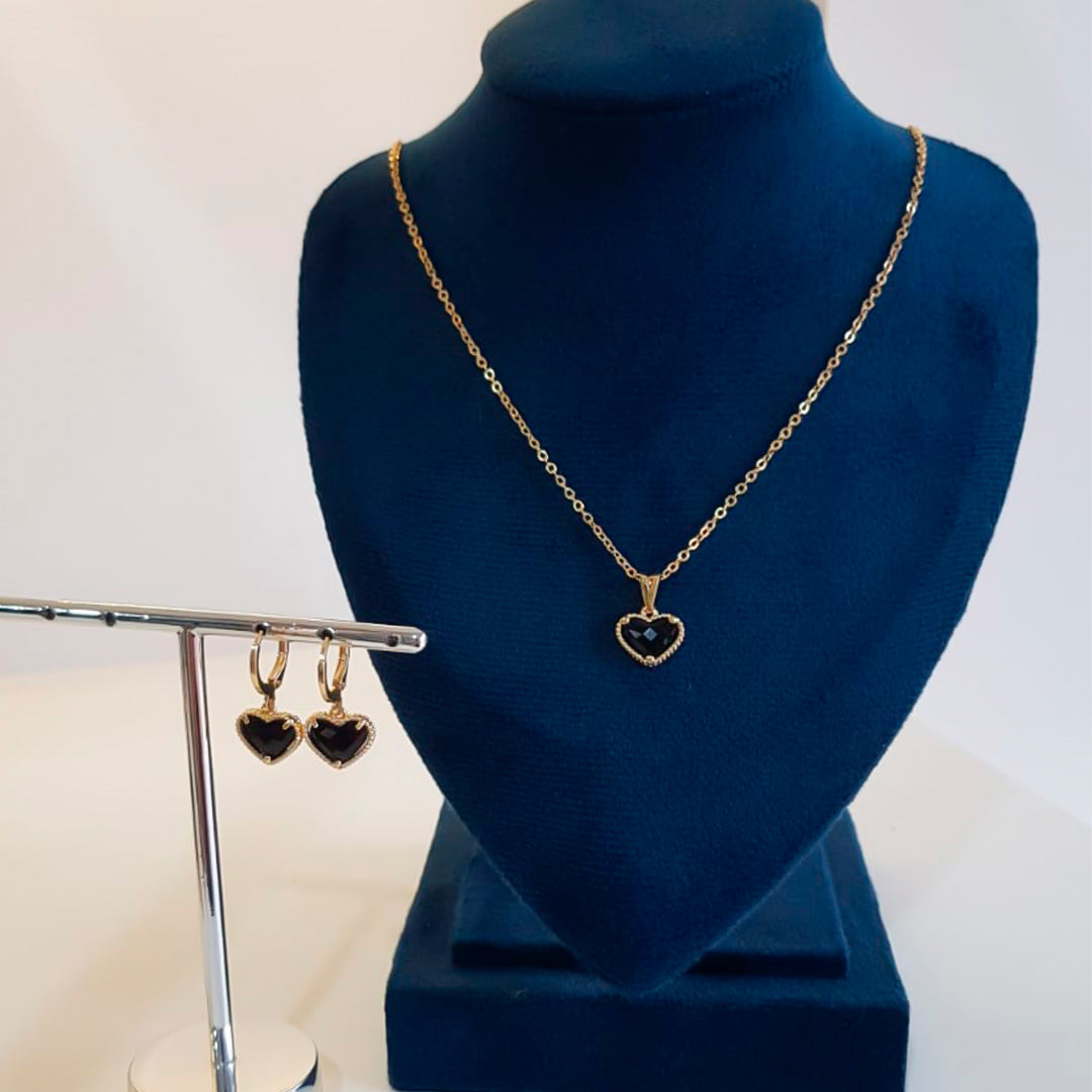 CONJUNTO CORAÇÃO PRETO BANHADO OURO 18K