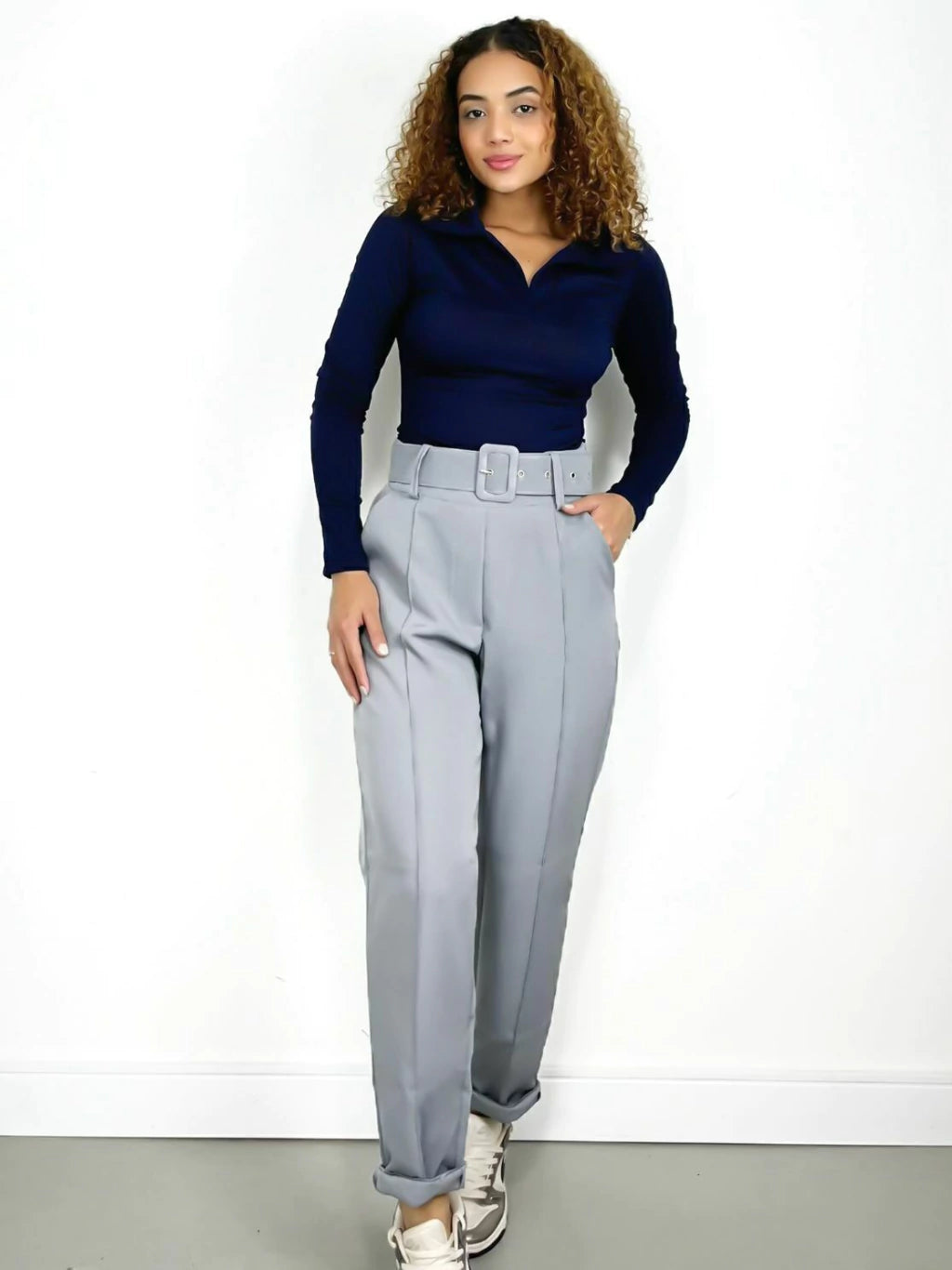 Calça Feminina em Alfaiataria Skinny Sirlene Ref. 636