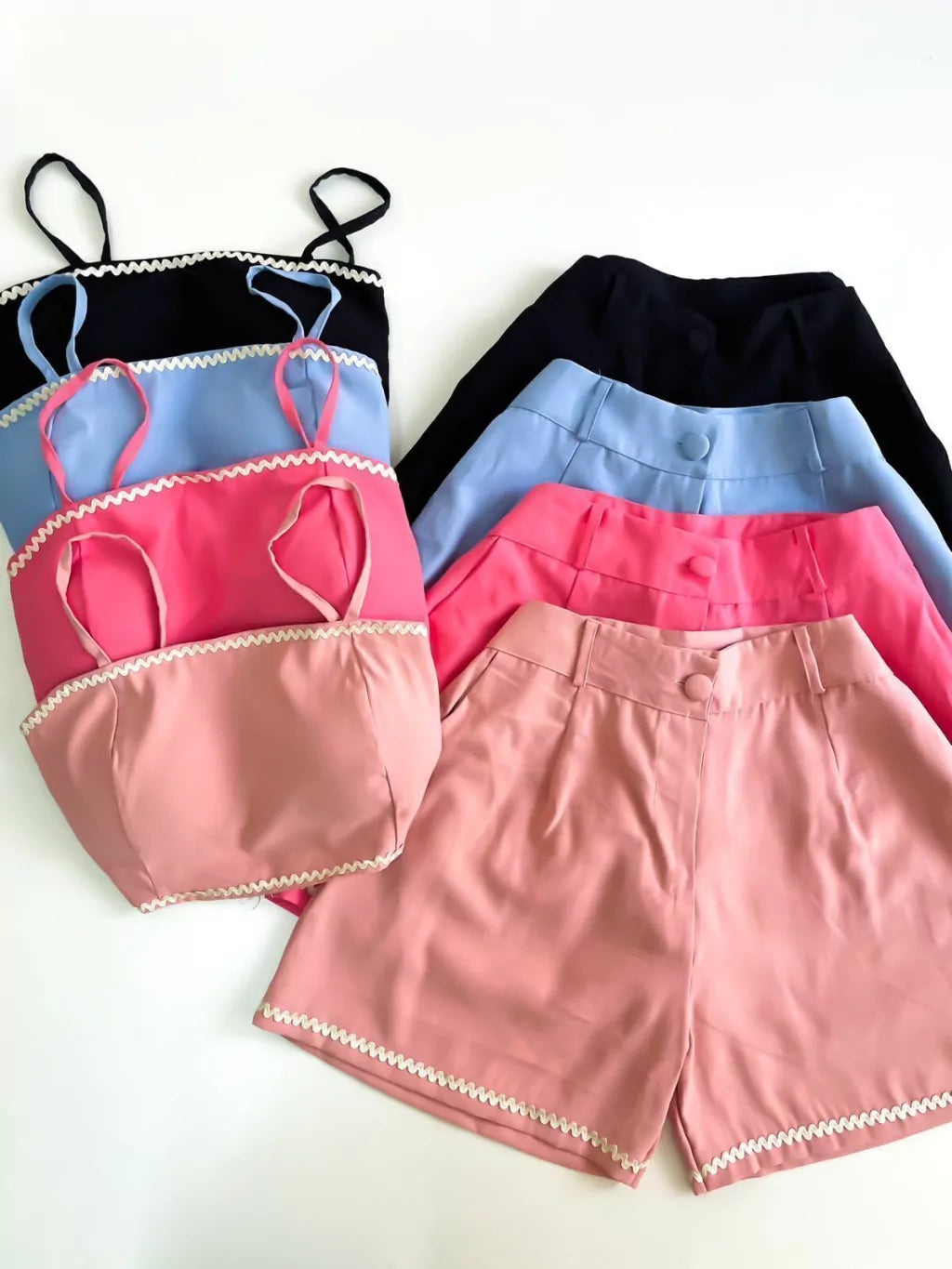 Conjunto Feminino Detalhe em Renda Cropped e Short Paula ref.1191