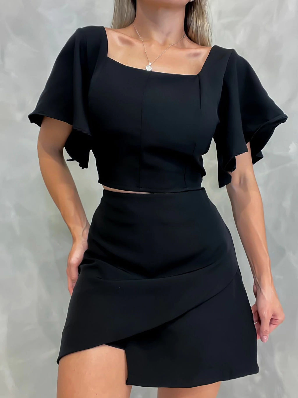 Conjunto Feminino Alfaiataria Short Saia Transpassada