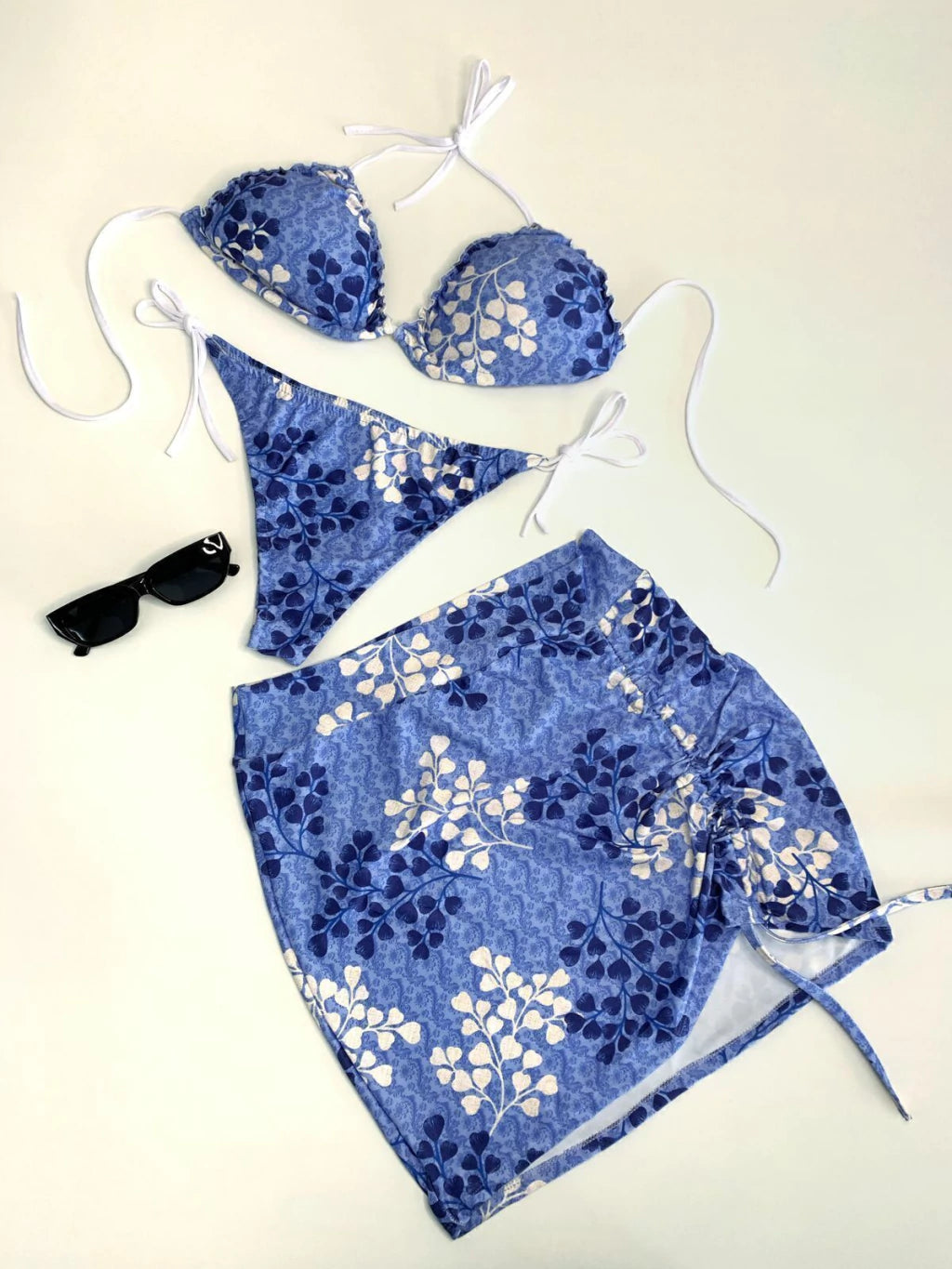 Conjunto Feminino Biquíni e Saia Curta Regulável