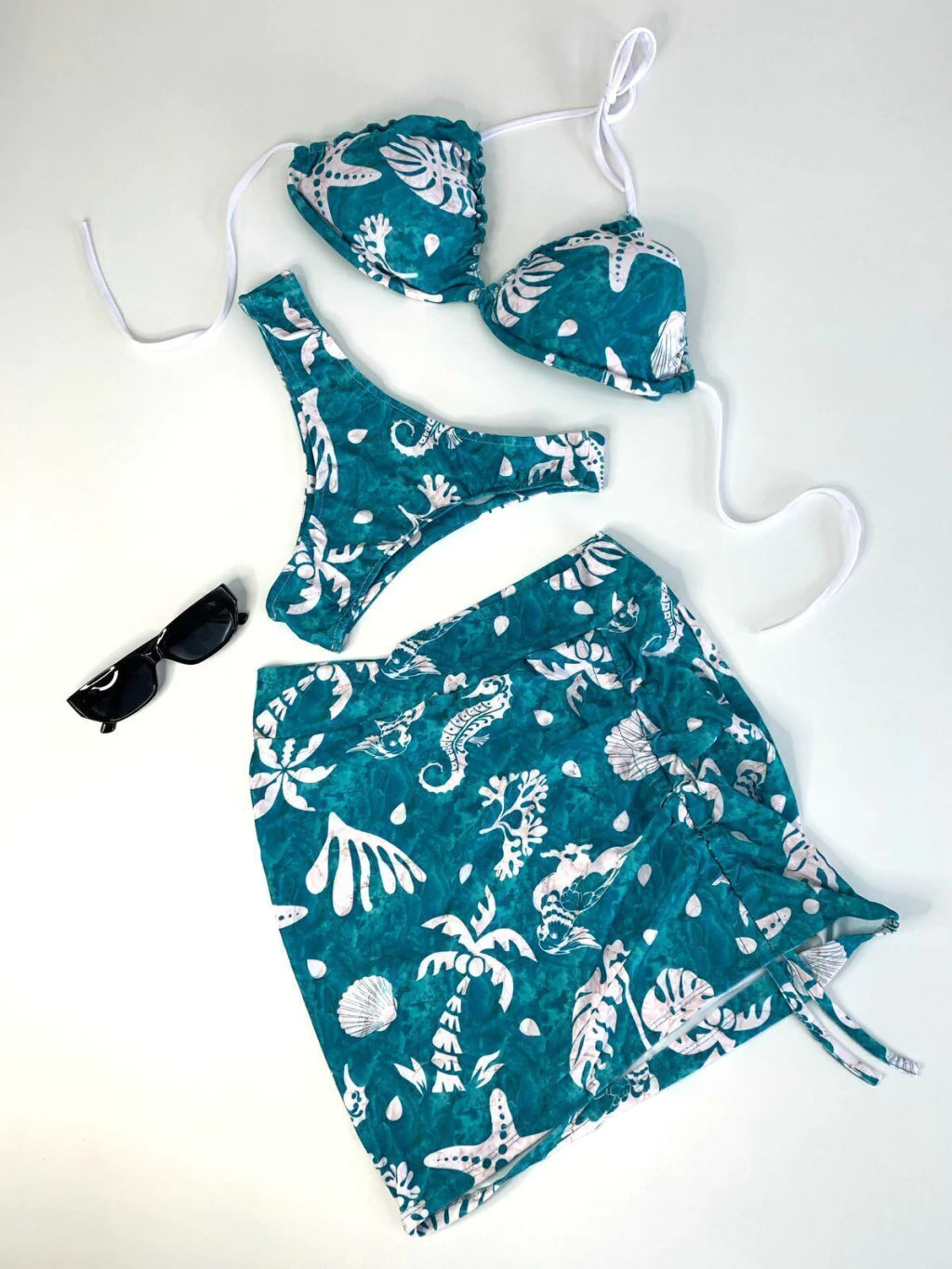 Conjunto Feminino Biquíni e Saia Curta Regulável