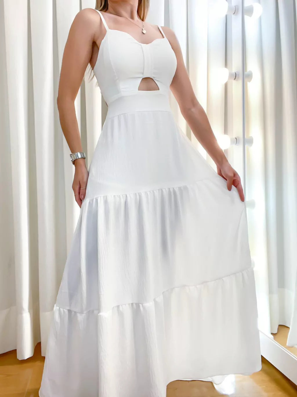 Vestido Feminino Longo com Alça Ajustável