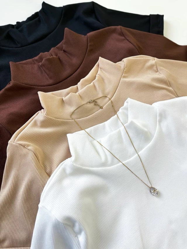 Cropped em Ribana Manga Curta com Gola Vivian Ref. 1796